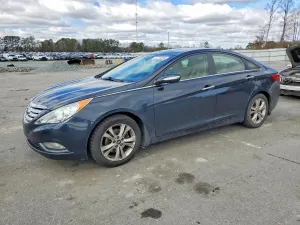 Hyundai Sonata SE 2.4L 4 2013
