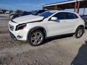 Mercedes-Benz GLA 250 2.0L 4 2020