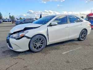 Toyota Camry LE 2.5L 4 2015