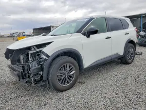Nissan Rogue S 2.5L 4 2021