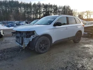 Mitsubishi Outlander SE 2.4L 4 2018