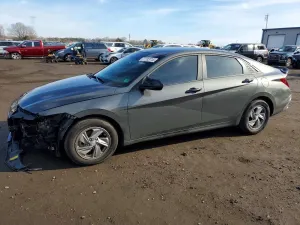 Hyundai Elantra SE 2.0L 4 2024