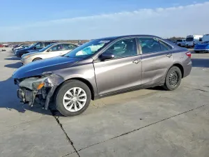 Toyota Camry LE 2.5L 4 2016