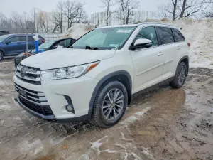 Toyota Highlander SE 3.5L 6 2019