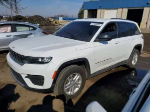 Jeep Grand Cherokee LAREDO 3.6L 6 2023
