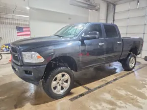 RAM 1500 SLT 5.7L 8 2014
