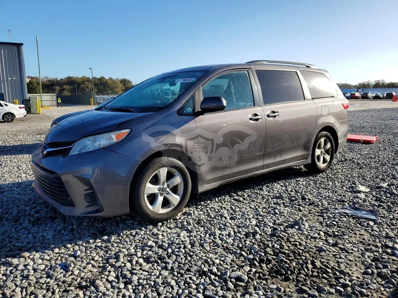 Toyota Sienna LE 3.5L 6 2018