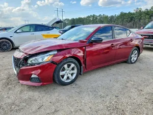 Nissan Altima SR 2.5L 4 2020