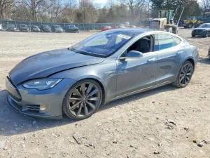 Tesla Model S 2013