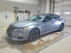 Nissan Altima SR 2.5L 4 2019