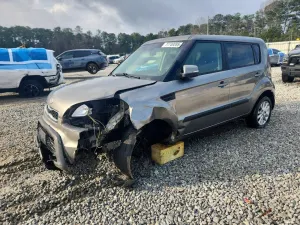 Kia Soul + 2.0L 4 2012