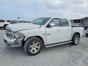 RAM 1500 SLT 5.7L 8 2017