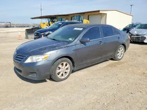 Toyota Camry BASE 2.5L 4 2010
