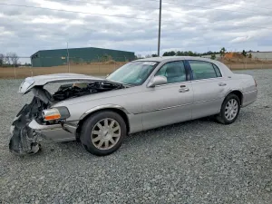 Lincoln Town Car SIGNATURE LIMITED 4.6L 8 2011