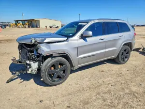 Jeep Grand Cherokee LAREDO 3.6L 6 2015