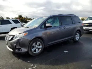 Toyota Sienna 3.5L 6 2012