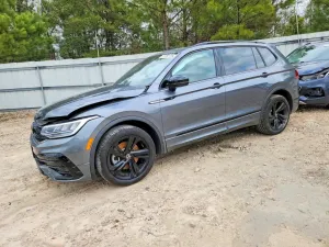 Volkswagen Tiguan SE R-LINE BLACK 2.0L 4 2023