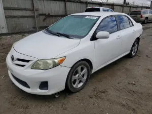 Toyota Corolla BASE 1.8L 4 2011