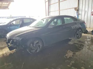 Hyundai Elantra LIMITED 1.6L 4 2025