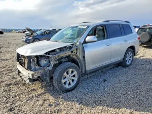 Toyota Highlander 3.5L 6 2013