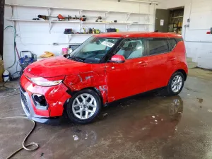 Kia Soul LX 2.0L 4 2021