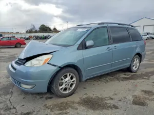 Toyota Sienna XLE 3.3L 6 2004