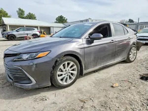 Toyota Camry LE 2.5L 4 2021