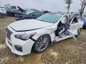 Infiniti Q50 LUXE 3.0L 6 2018