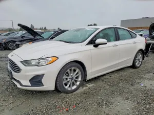 Ford Fusion SE 2.0L 4 2020