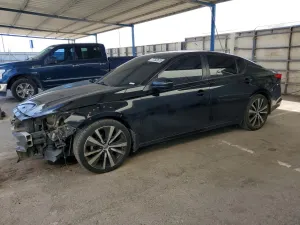 Nissan Altima SR 2.5L 4 2022