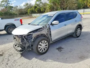 Nissan Rogue S 2.5L 4 2015