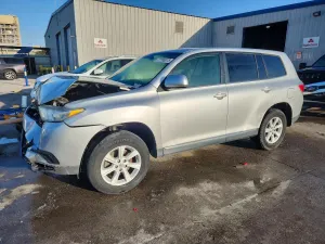 Toyota Highlander 3.5L 6 2013