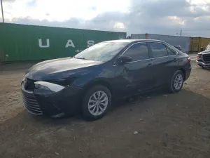 Toyota Camry LE 2.5L 4 2017