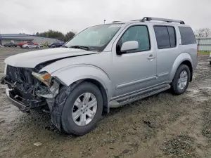Nissan Pathfinder 4.0L 6 2005