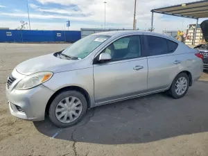 Nissan Versa S 1.6L 4 2012