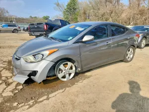 Hyundai Elantra 1.8L 4 2013