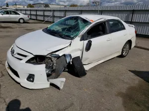 Toyota Corolla BASE 1.8L 4 2011