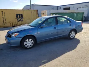 Toyota Camry LE 2.4L 4 2004