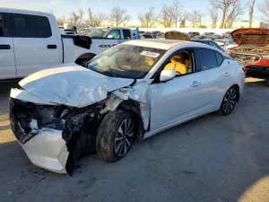 Nissan Sentra 2.0L 4 2025
