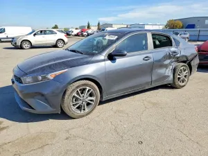 Kia Cerato / Forte / K3 2 L 4 2023