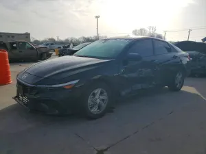 Hyundai Elantra SE 2.0L 4 2025
