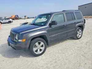 Jeep Patriot LATITUDE 2.0L 4 2017