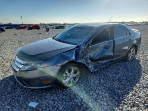 Ford Fusion SE 2.5L 4 2012