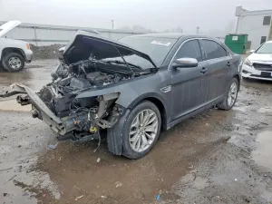 Ford Taurus LIMITED 3.5L 6 2013