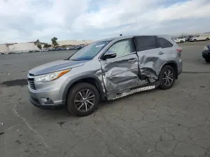 Toyota Highlander 3.5L 6 2016