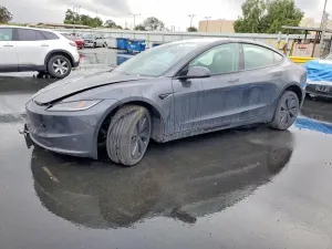 Tesla Model 3 2024