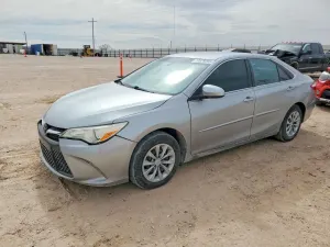 Toyota Camry LE 2.5L 4 2016