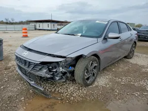Hyundai Elantra SEL 2.0L 4 2024