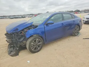 Kia Cerato / Forte / K3 2 L 4 2023