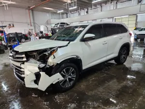 Toyota Highlander 3.5L 6 2019